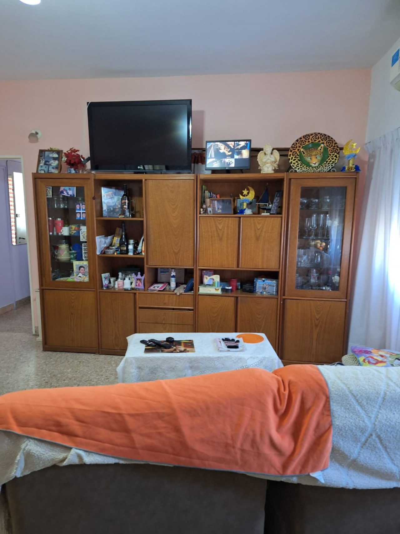 VENTA CASA  (P. H. ) IDEAL DOS FAMILIAS    USO PROFESIONAL   O INVERSIÓN  VILLA BALLESTER . GRAL SAN MARTIN  . BS.A.S